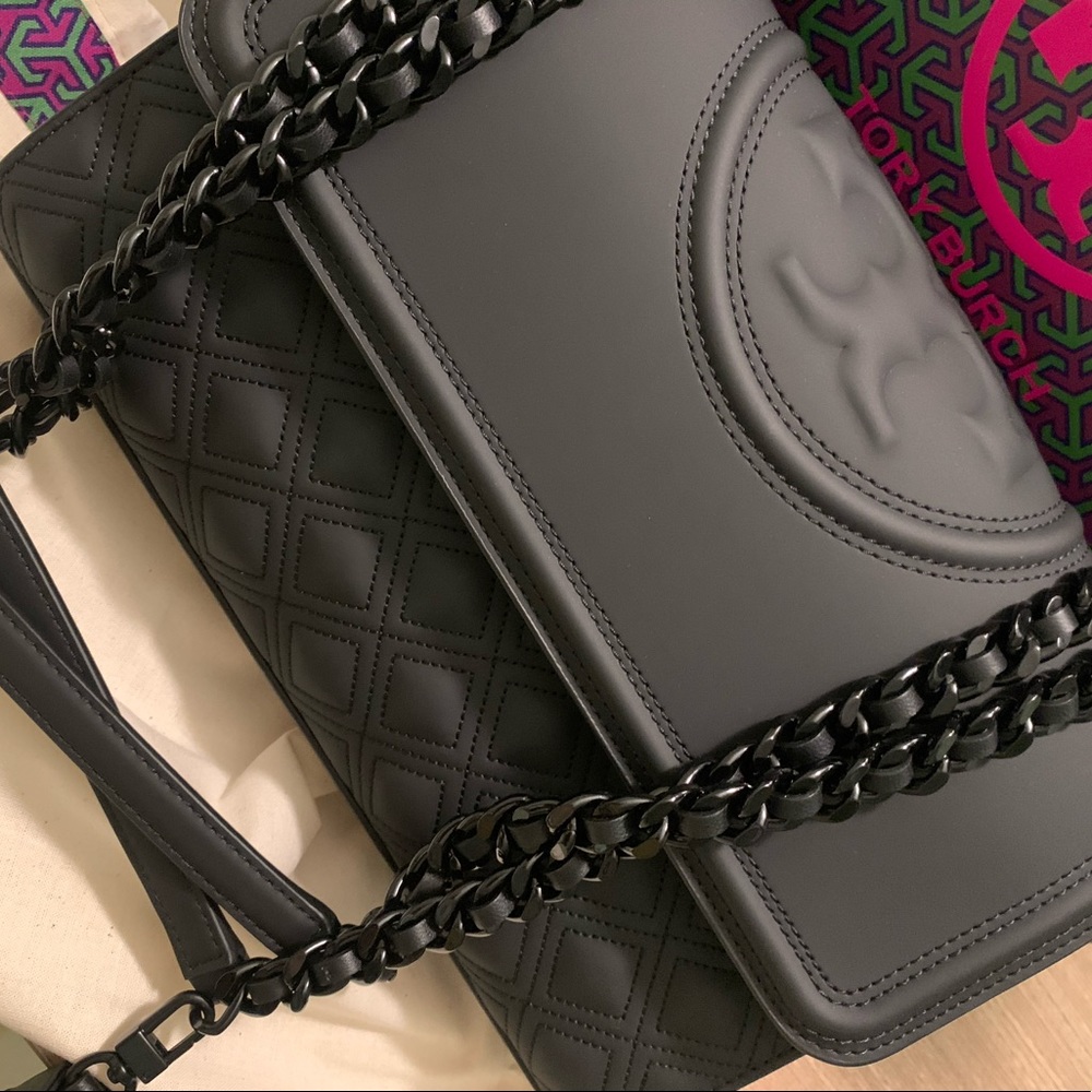TORY BURCH FLEMING MATTE CONVERTIBLE SHOULDER BAG